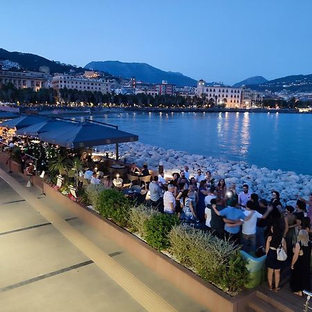 La Suite Del Corso ซาแลร์โน ภายนอก รูปภาพ